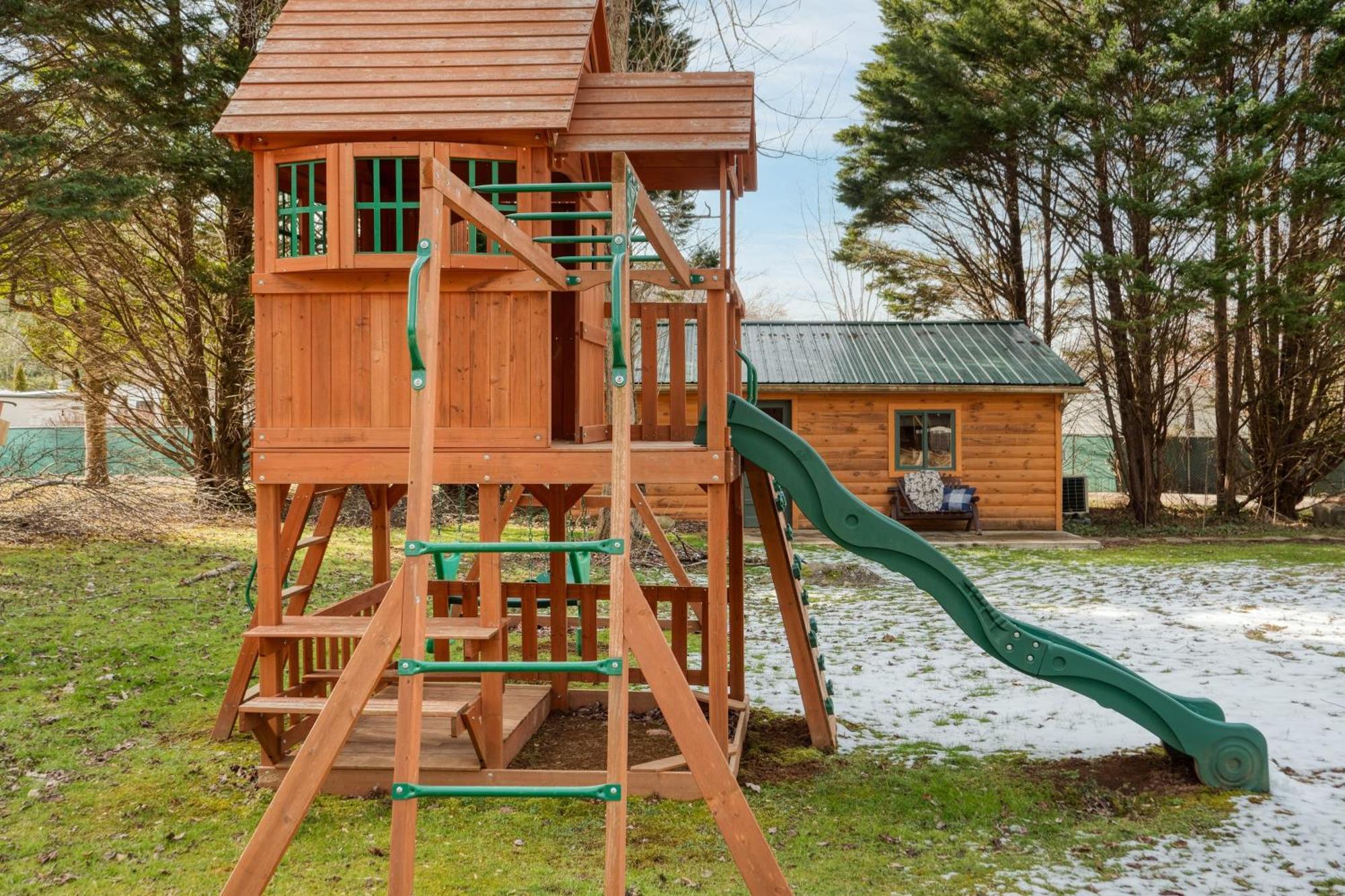 Sugar Cove By Avantstay Cabin By The River W Hot Tub Pool Table Guest House Gatlinburg Extérieur photo