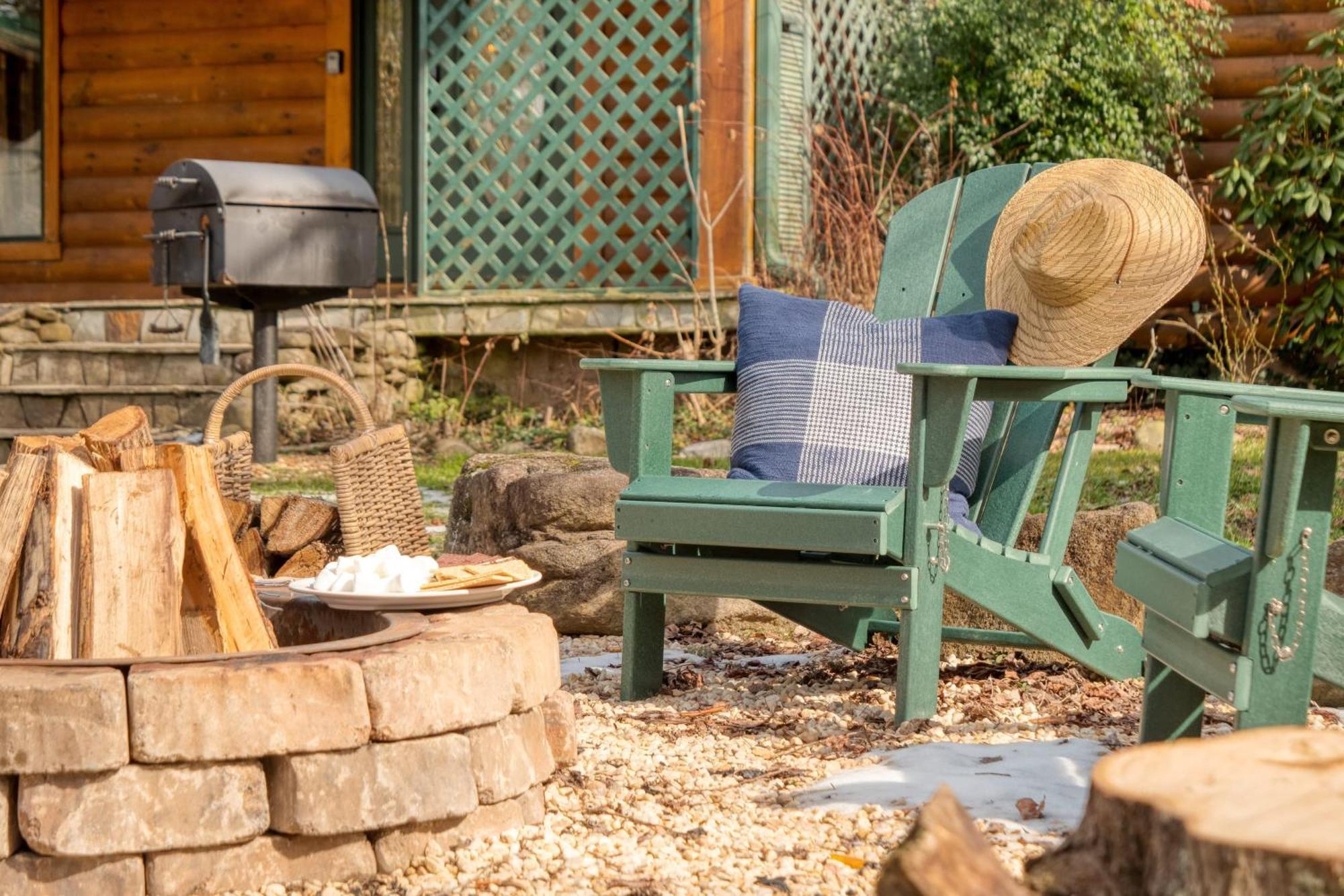 Sugar Cove By Avantstay Cabin By The River W Hot Tub Pool Table Guest House Gatlinburg Extérieur photo